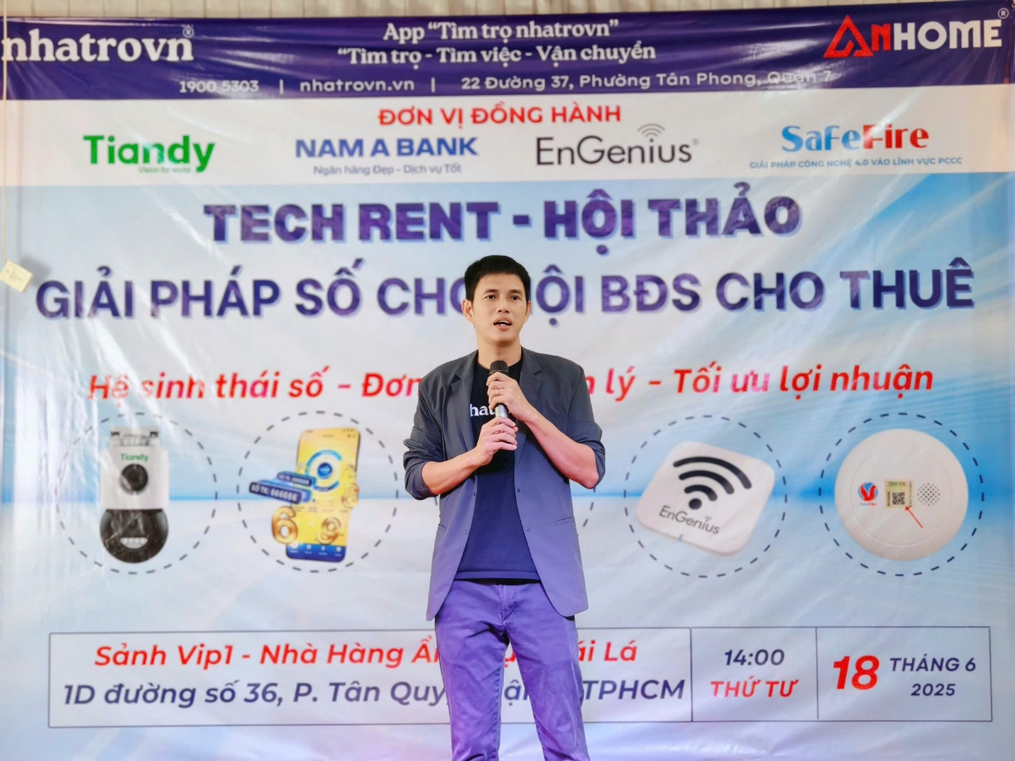 Founder chia sẻ tại Tech Rent