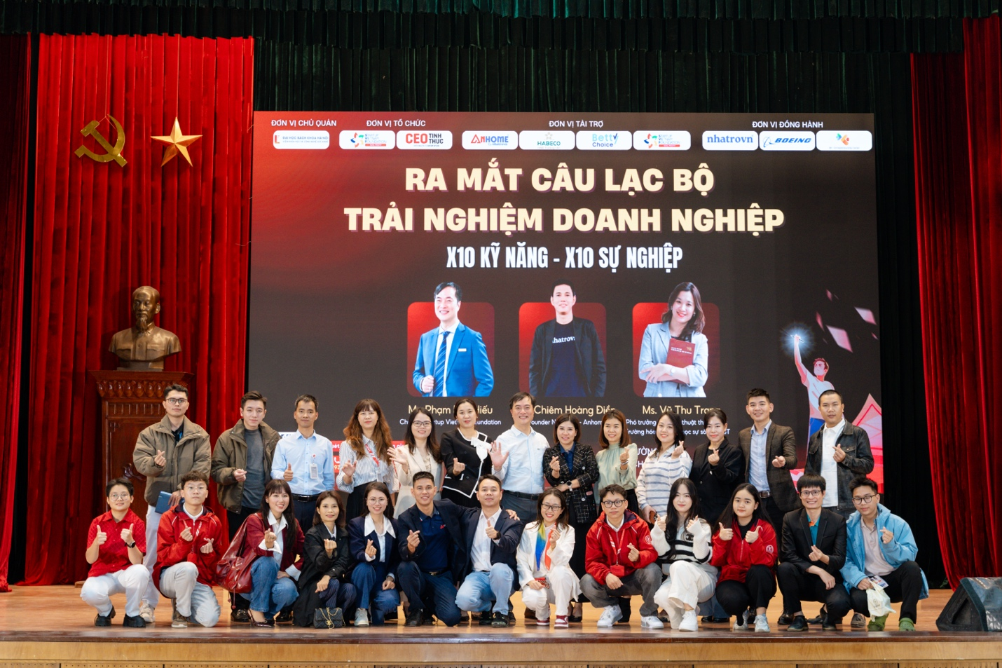 Nhatrovn - Anhome cùng Đại học Bách khoa Hà Nội trong sự kiện ra mắt Câu lạc bộ Trải nghiệm Doanh nghiệp.