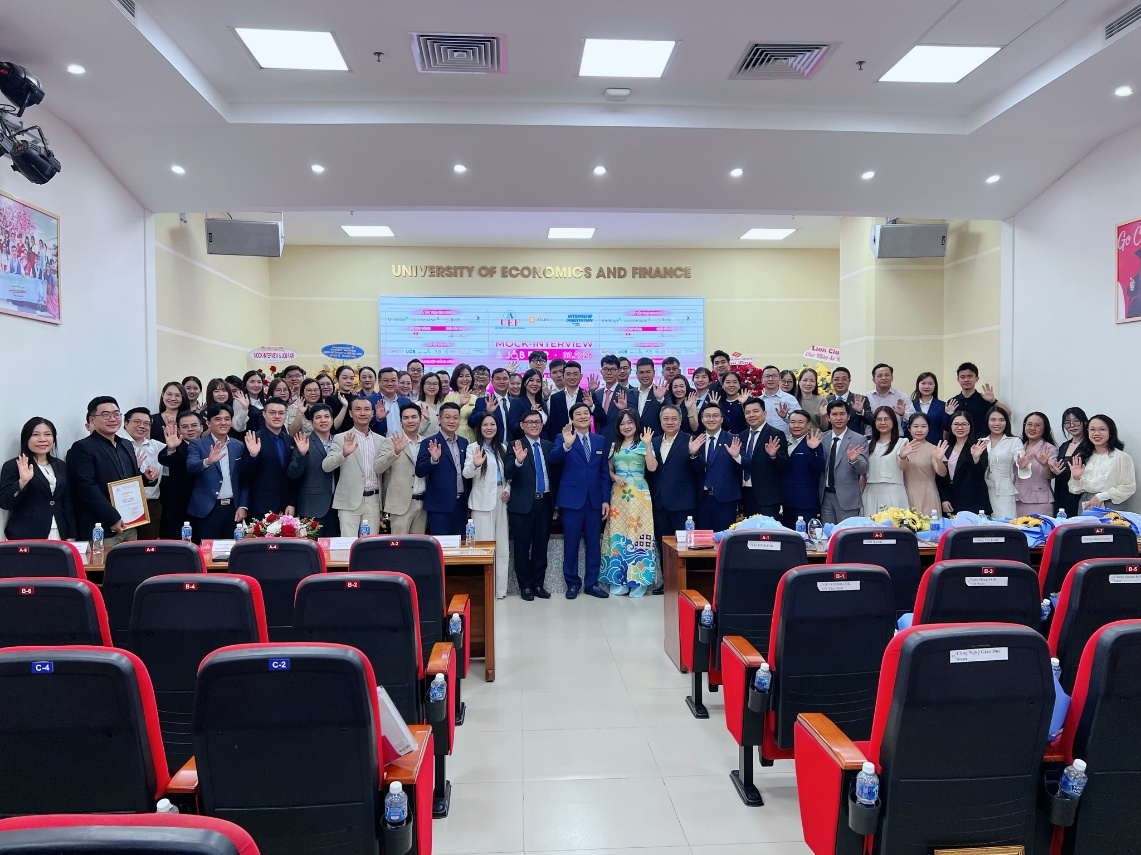 Nhatrovn tại Mock-Interview & Job Fair 03.2026: Kết nối cơ hội – Khơi nguồn sáng tạo cho sinh viên UEF