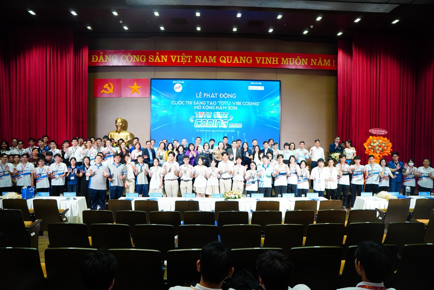 Toàn cảnh lễ phát động TDTU Vibe Coding 2026