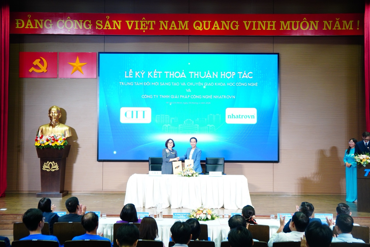 Ký kết hợp tác giữa Nhatrovn và CITT