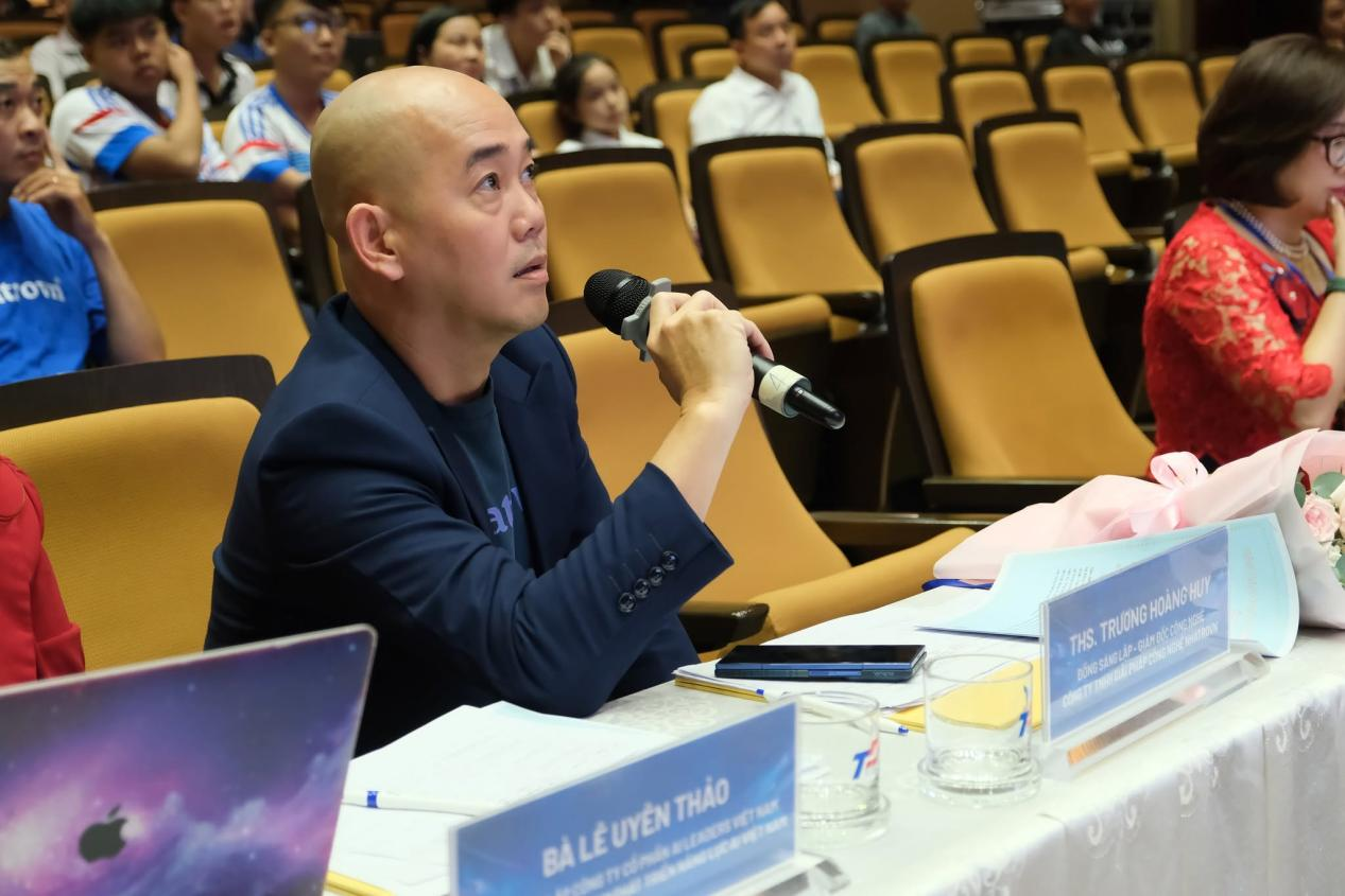 Anh Trương Hoàng Huy - Đại diện Nhatrovn – Anhome đánh giá và góp ý cho các dự án.