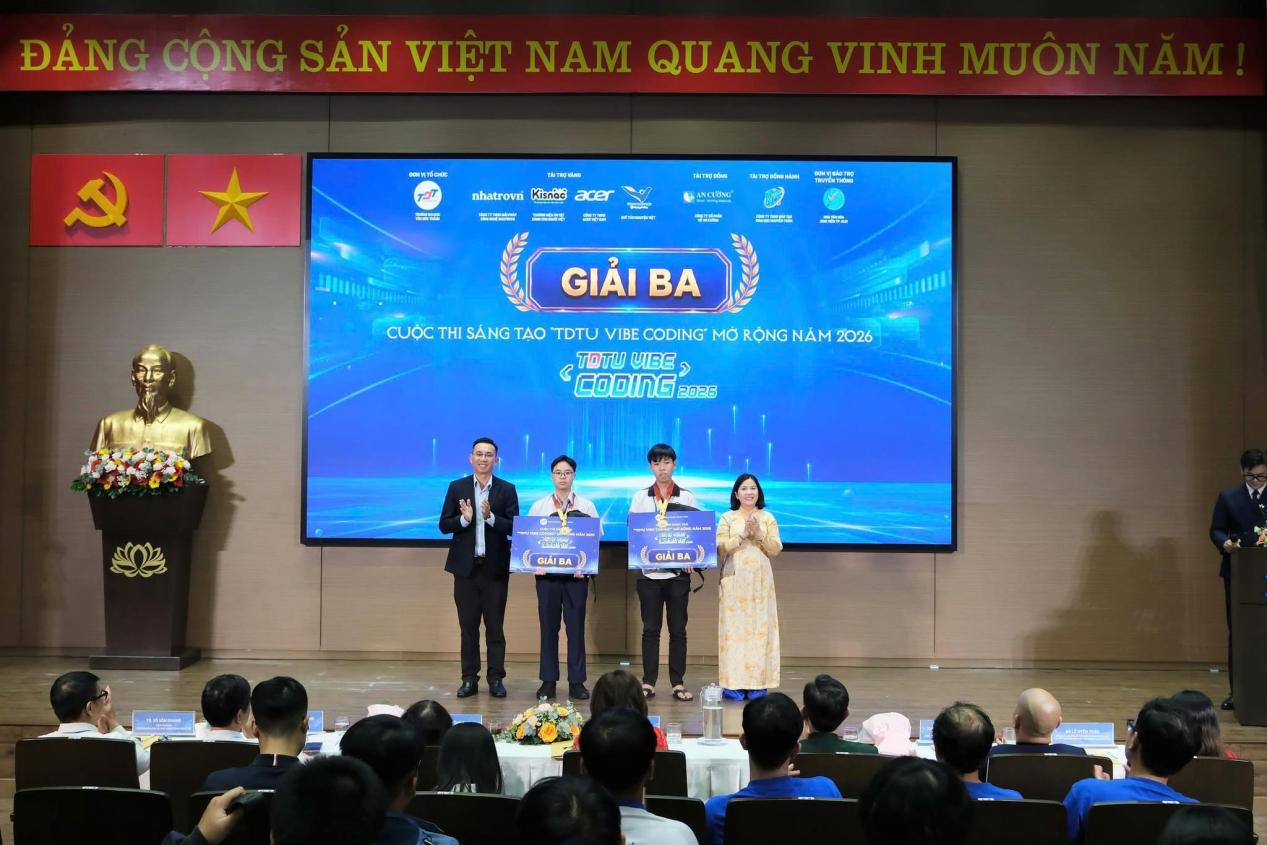 Đội thi đã xuất sắc giành Giải Ba tại cuộc thi.